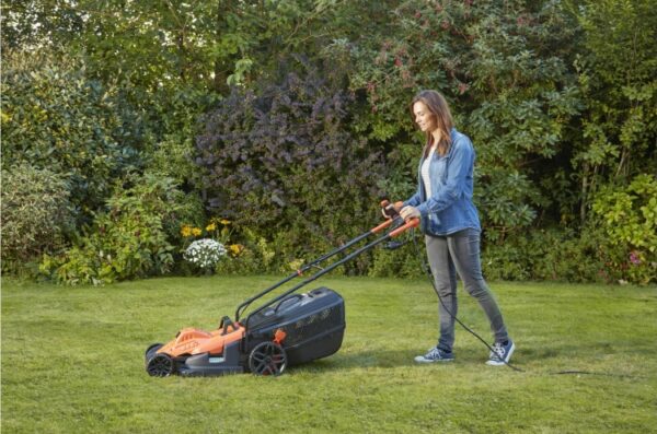 Μηχανή Γκαζόν Ηλεκτρική Black & Decker 1600watt 38cm BEMW471BH - Image 2